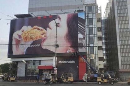 billboards in pakistan , kfc billboard in karachi